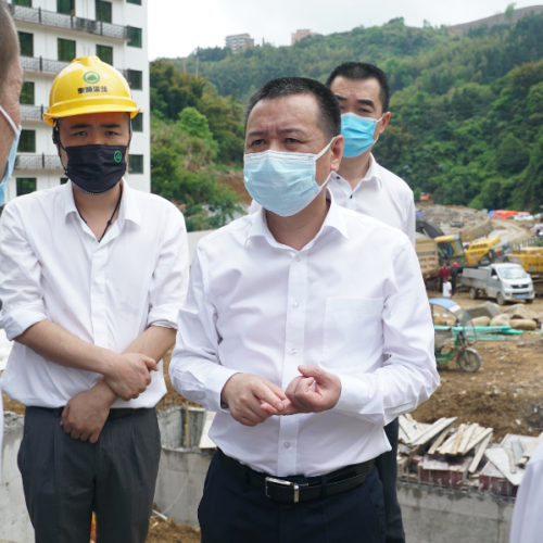 吴呈钱督导疫情防控工作：突出精准管控 强化工作合力